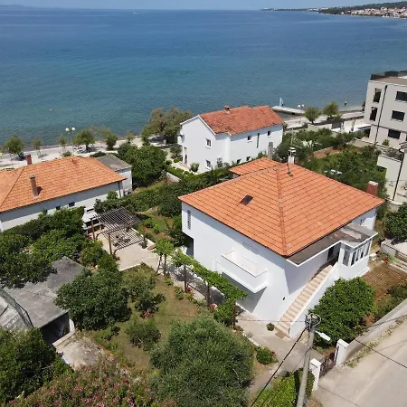 Apartamento Tina *