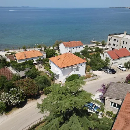 Tina Zadar